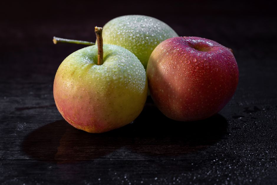 Cooking apples for bramble jelly